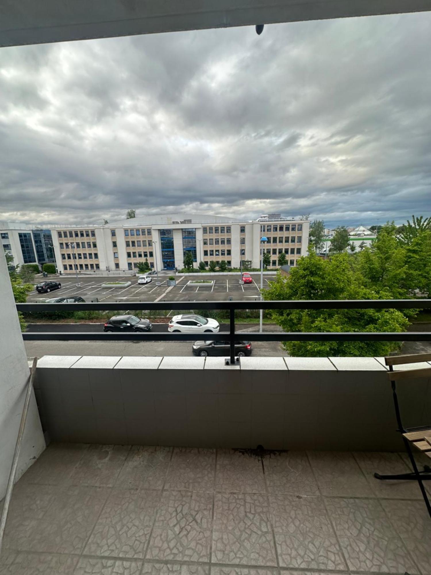 Tres Beau Trois Pieces Avec Vue Degagee Estrasburgo Exterior foto