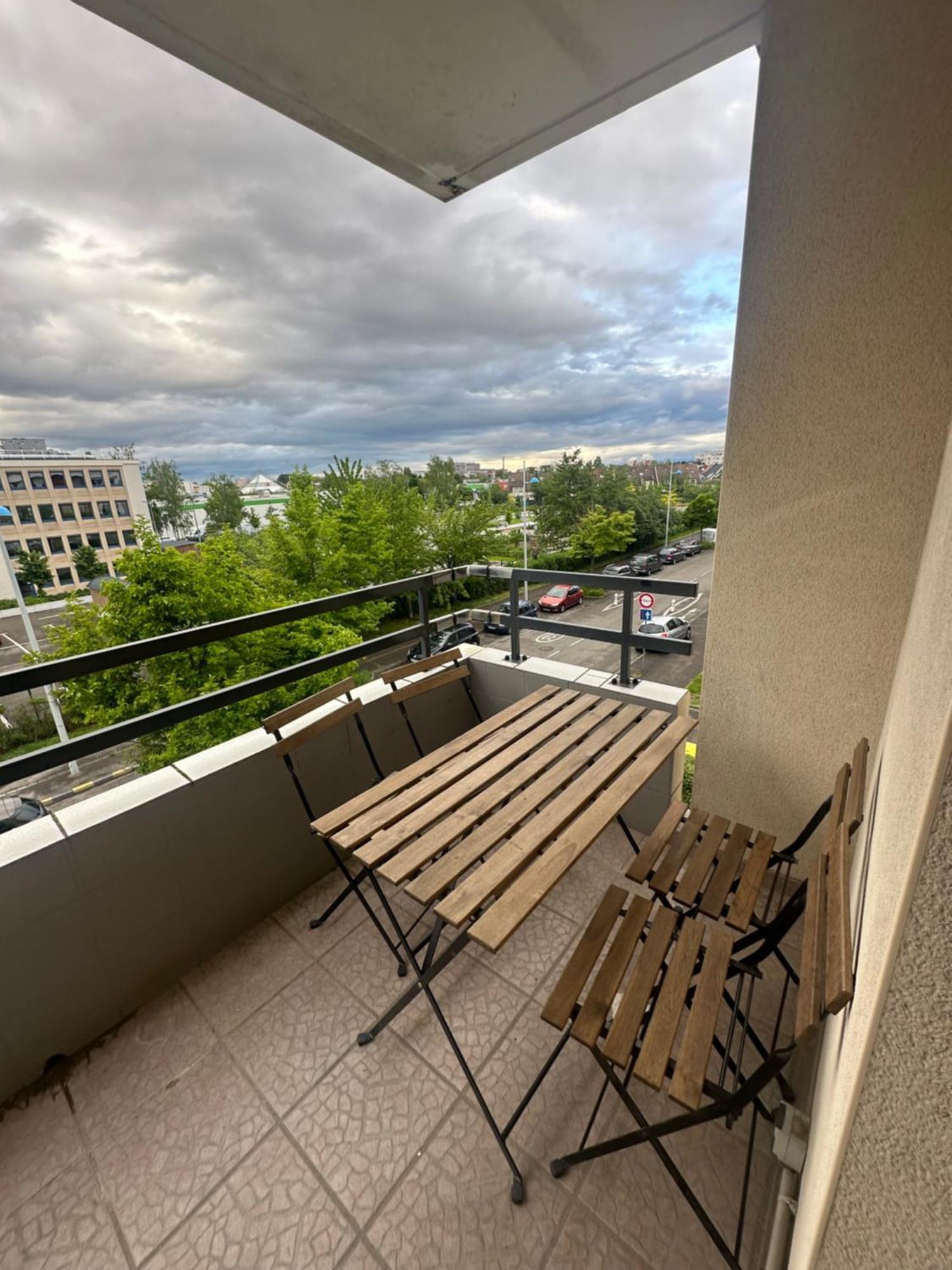 Tres Beau Trois Pieces Avec Vue Degagee Estrasburgo Quarto foto